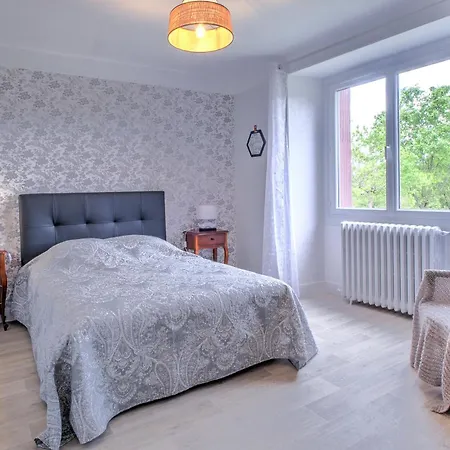 Holiday home Les Crozes Archignac